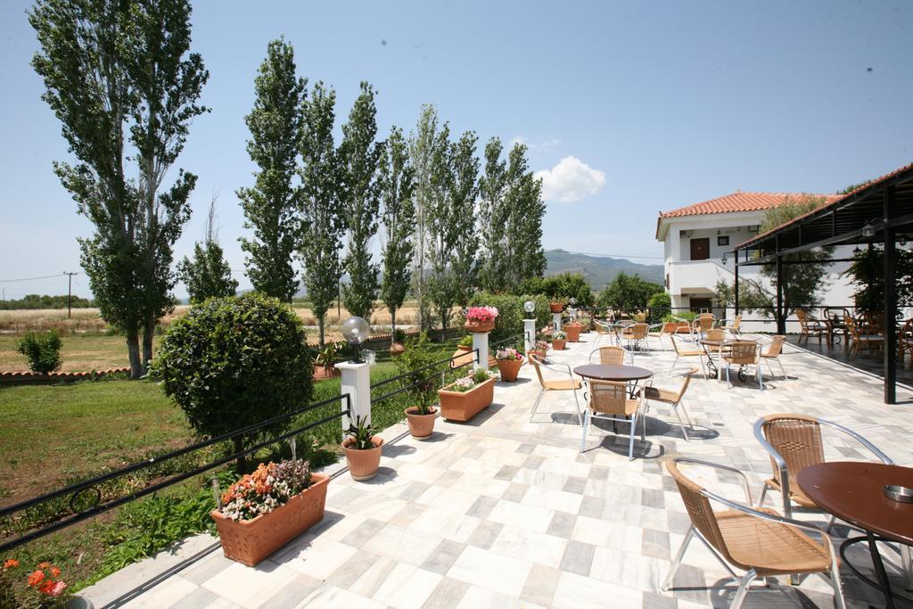 Hotel Pela Skala Kallonis Extérieur photo