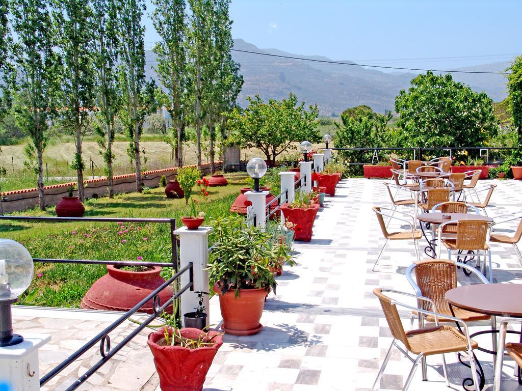 Hotel Pela Skala Kallonis Extérieur photo